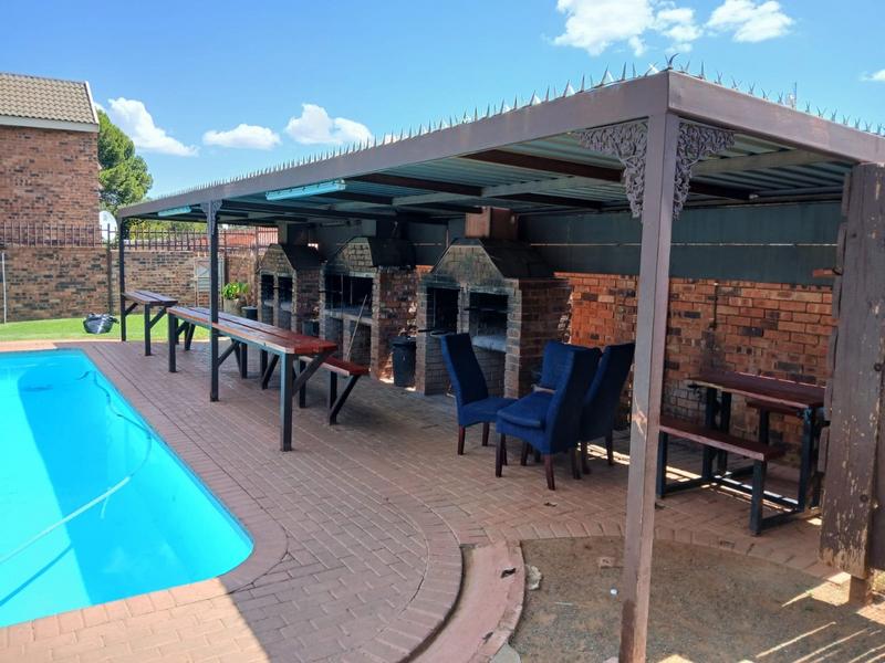 3 Bedroom Property for Sale in Langenhovenpark Free State